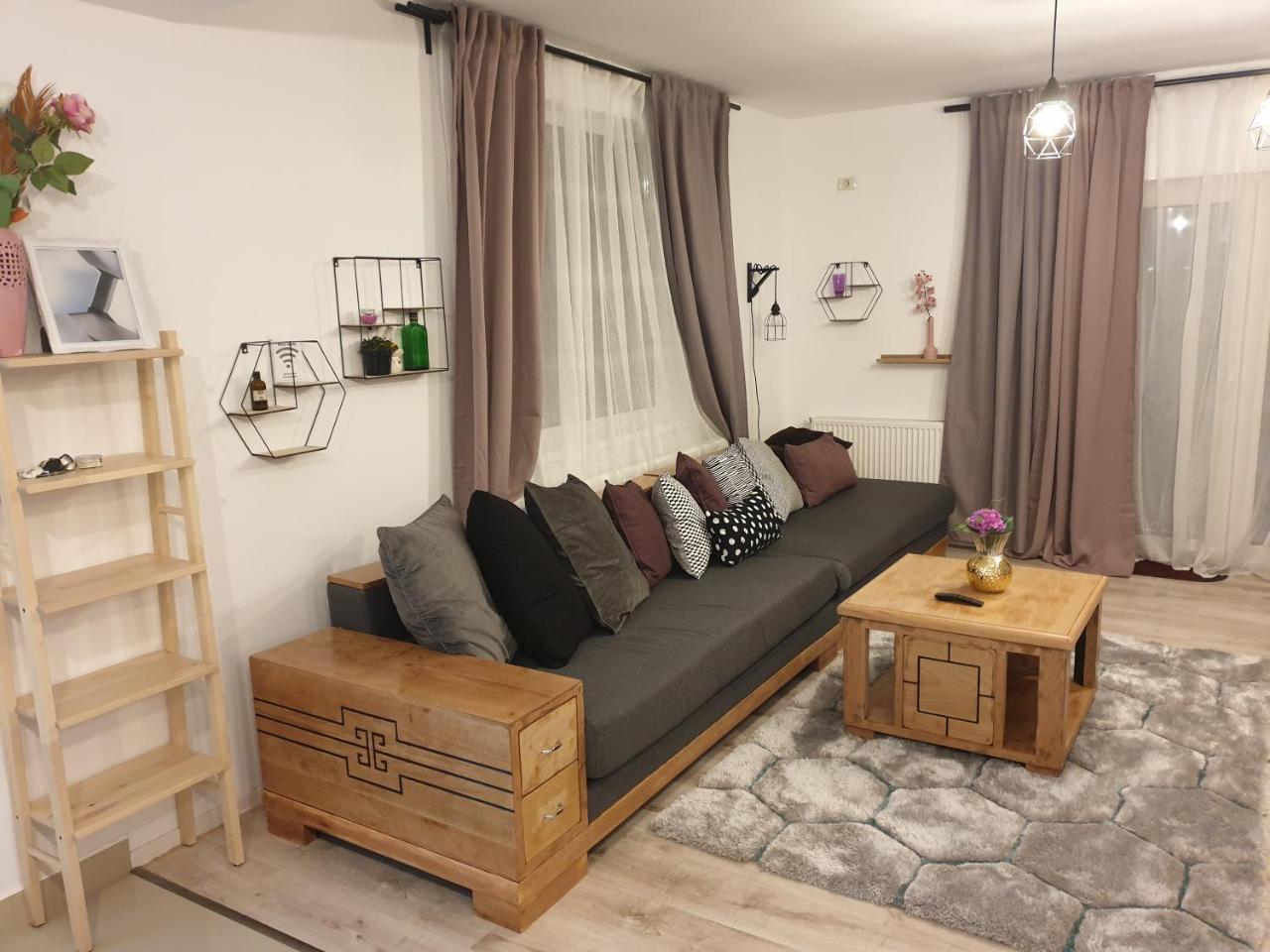 Villagrey Tunari Tunarii 外观 照片